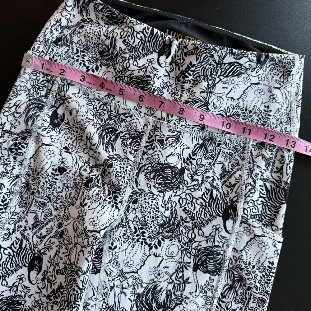 Lilly Pulitzer Luxletic Leggings Weekender Onyx Animal Size Small - Picture 8 of 8